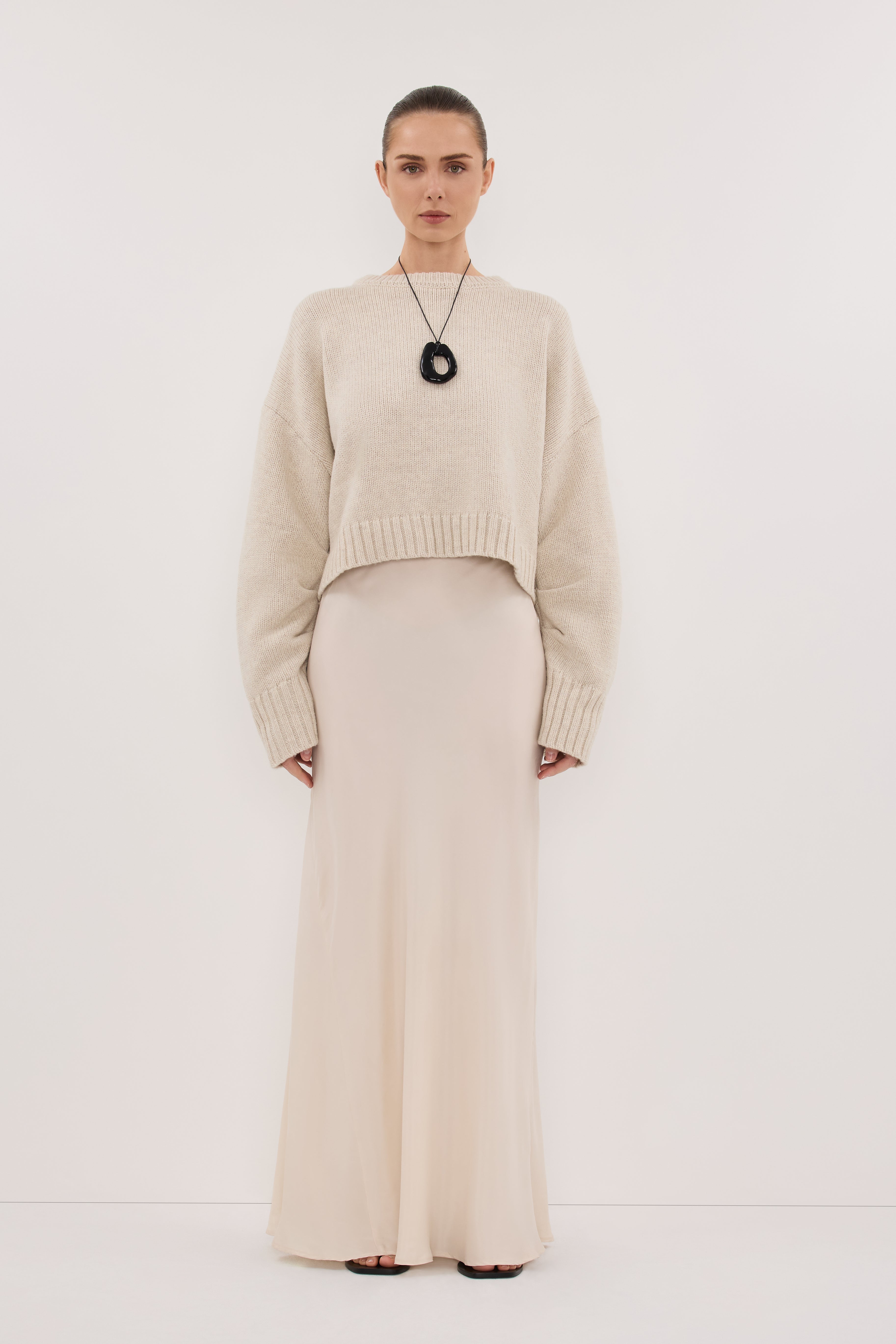 AMY CHALK CREW NECK KNIT JUMPER