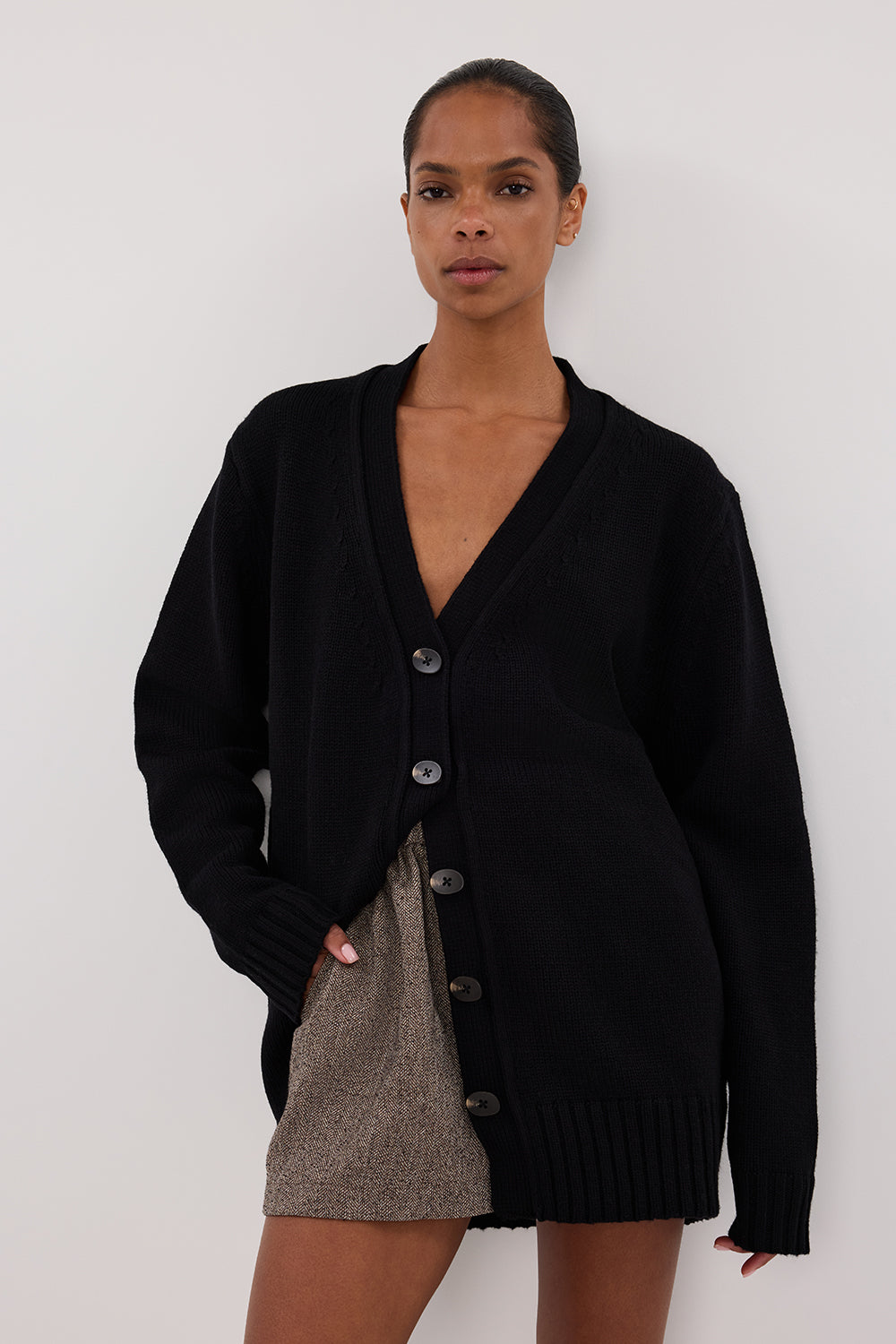 ZOE BLACK LONGLINE CARDIGAN