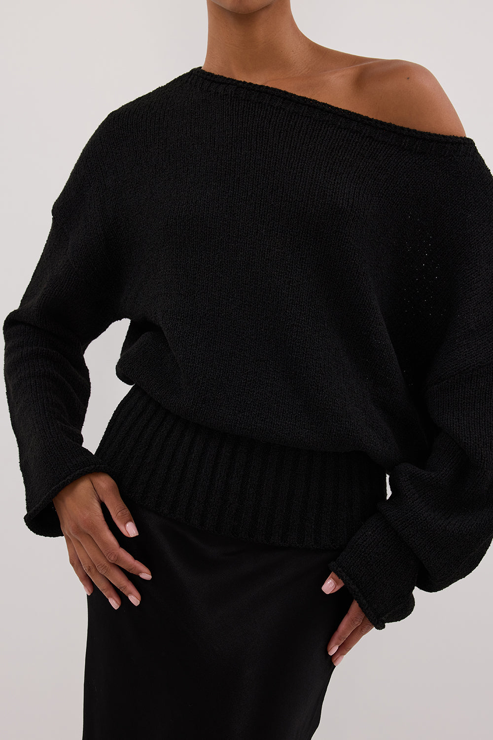 JULES BLACK LONG SLEEVE KNIT TOP