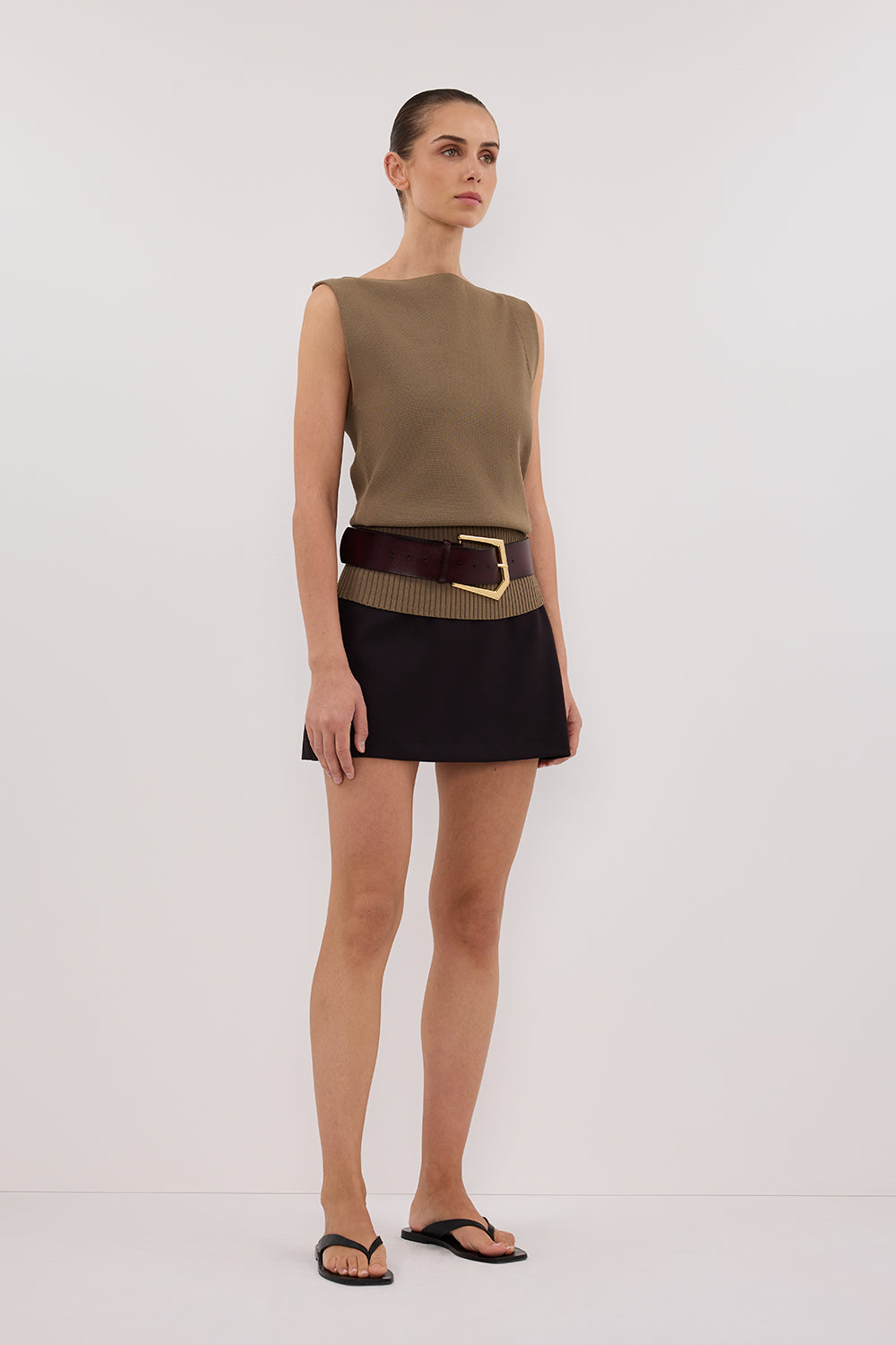 ELSA OLIVE SLEEVELESS KNIT TOP