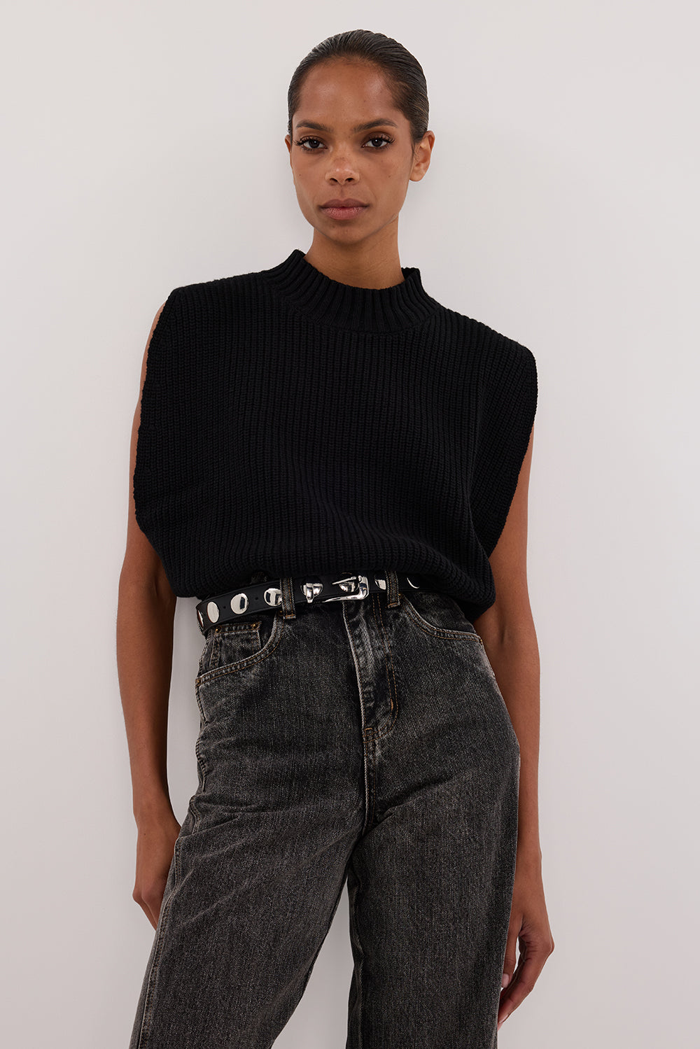 ARO BLACK KNIT TOP