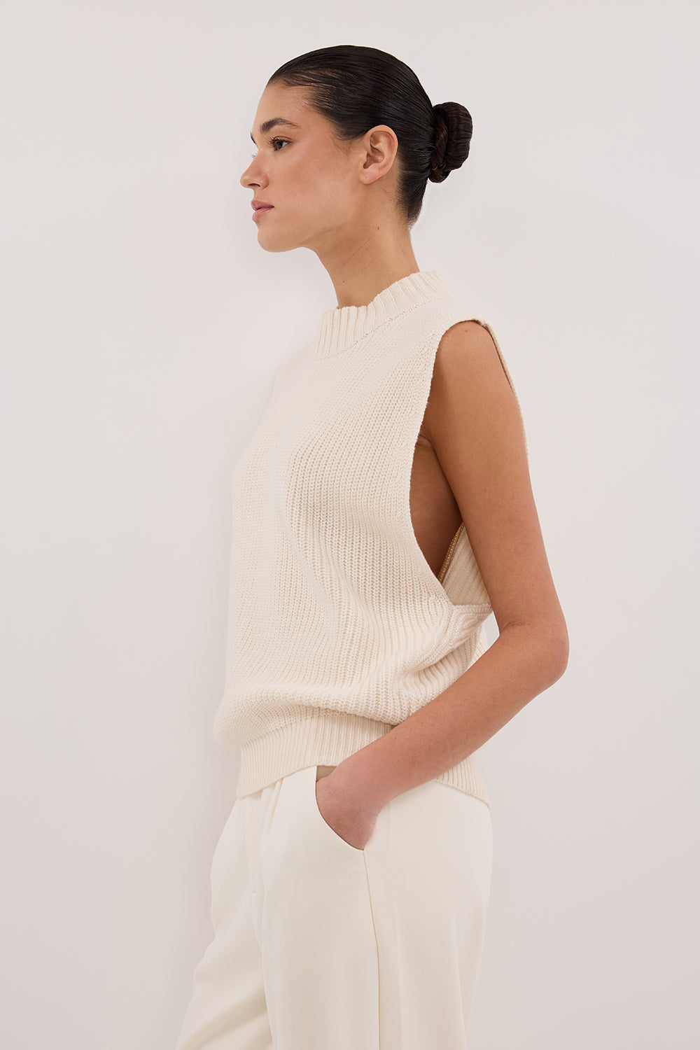 ARO CREAM KNIT TOP