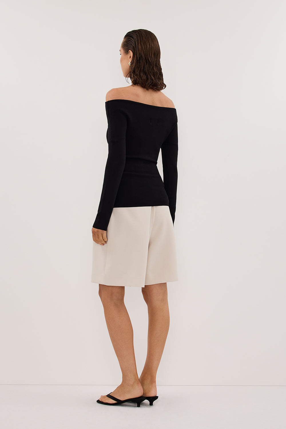 ASTRID BLACK LONG SLEEVE KNIT TOP