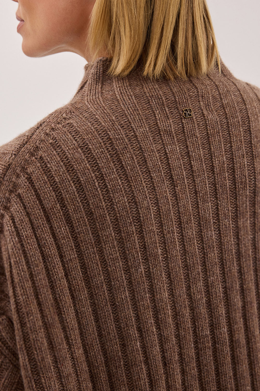 TUCSON MOCHA HIGH NECK KNIT JUMPER – DISSH