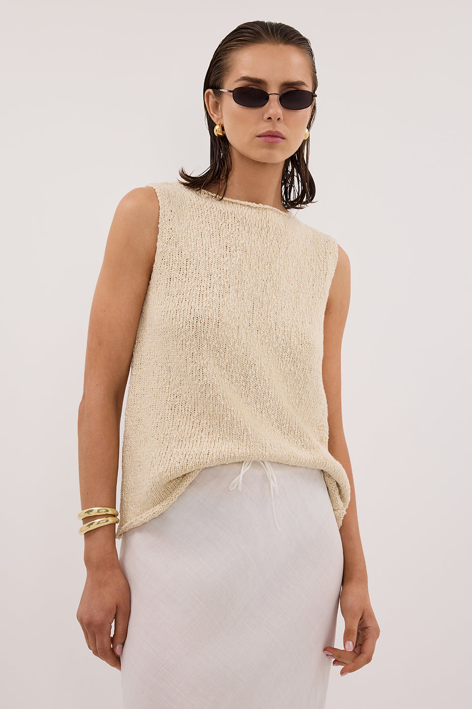 DINA NATURAL SLEEVELESS KNIT TOP