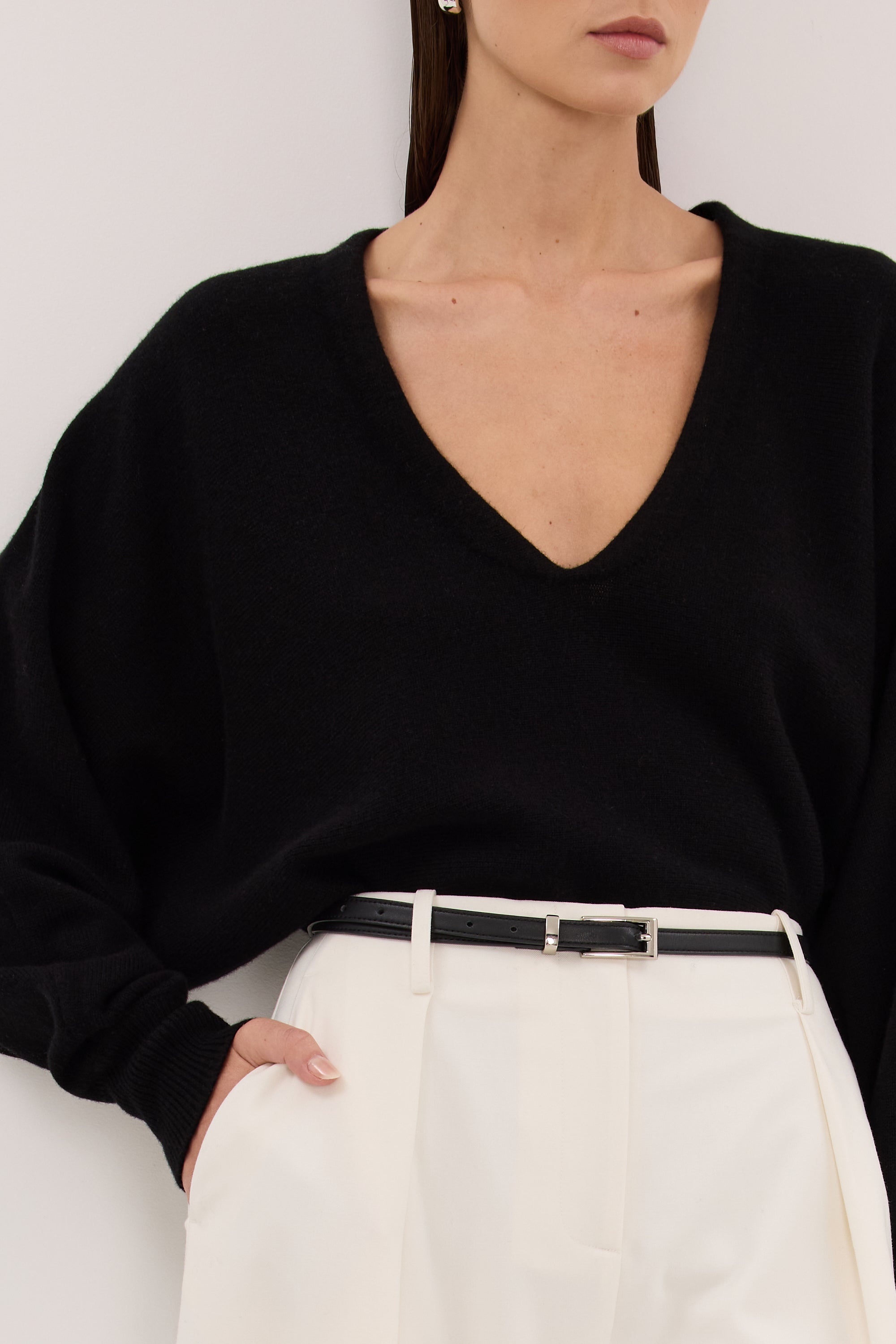 LUMI BLACK V NECK MERINO KNIT JUMPER