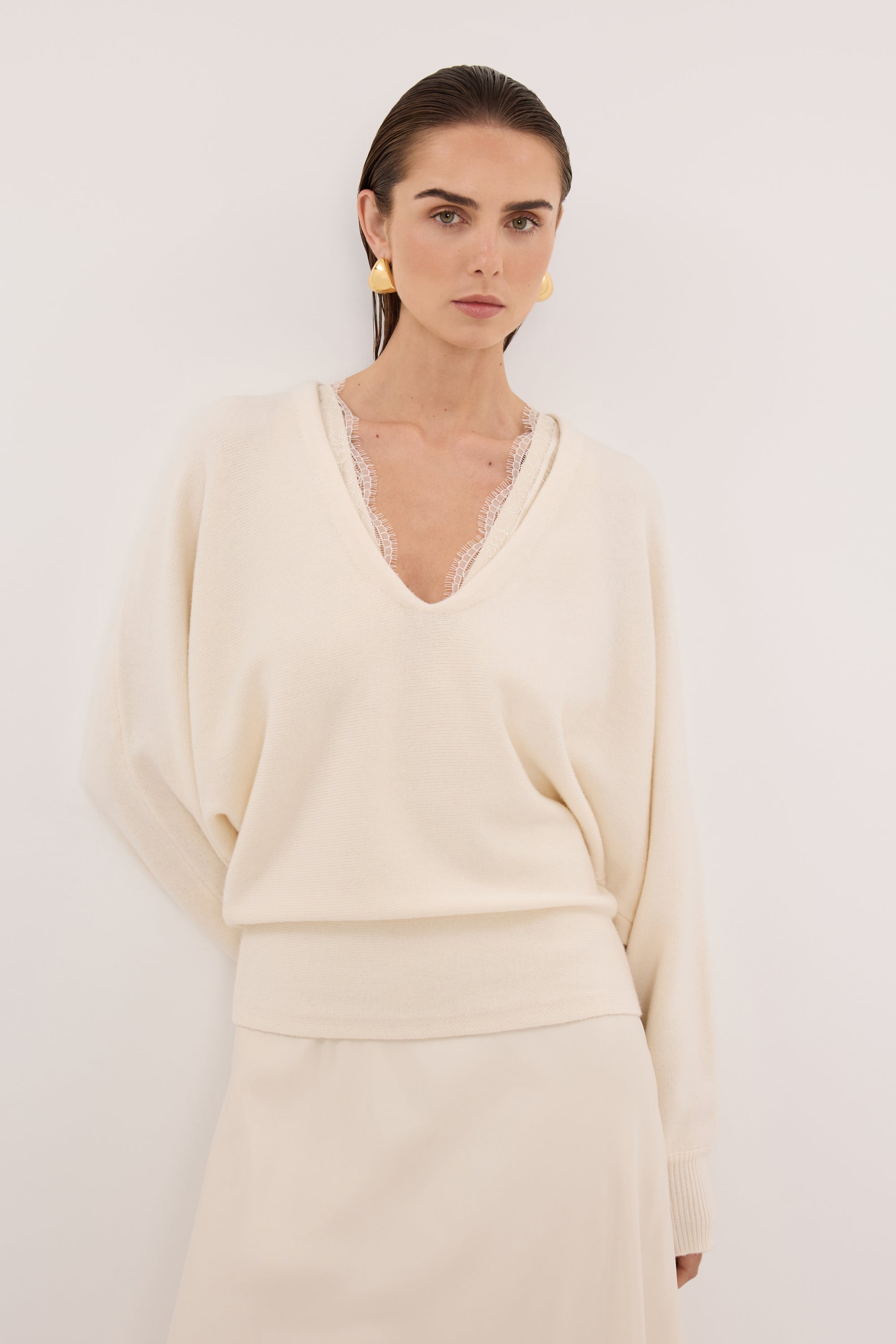 LUMI CREAM V NECK MERINO KNIT JUMPER