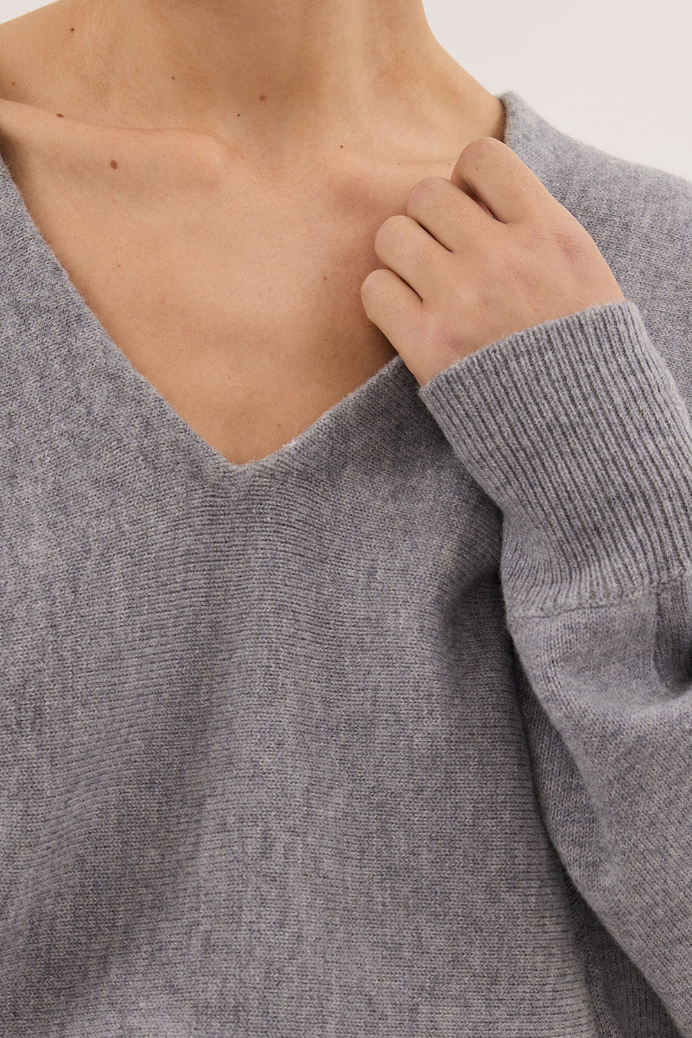 LUMI GREY MARLE V NECK MERINO KNIT JUMPER