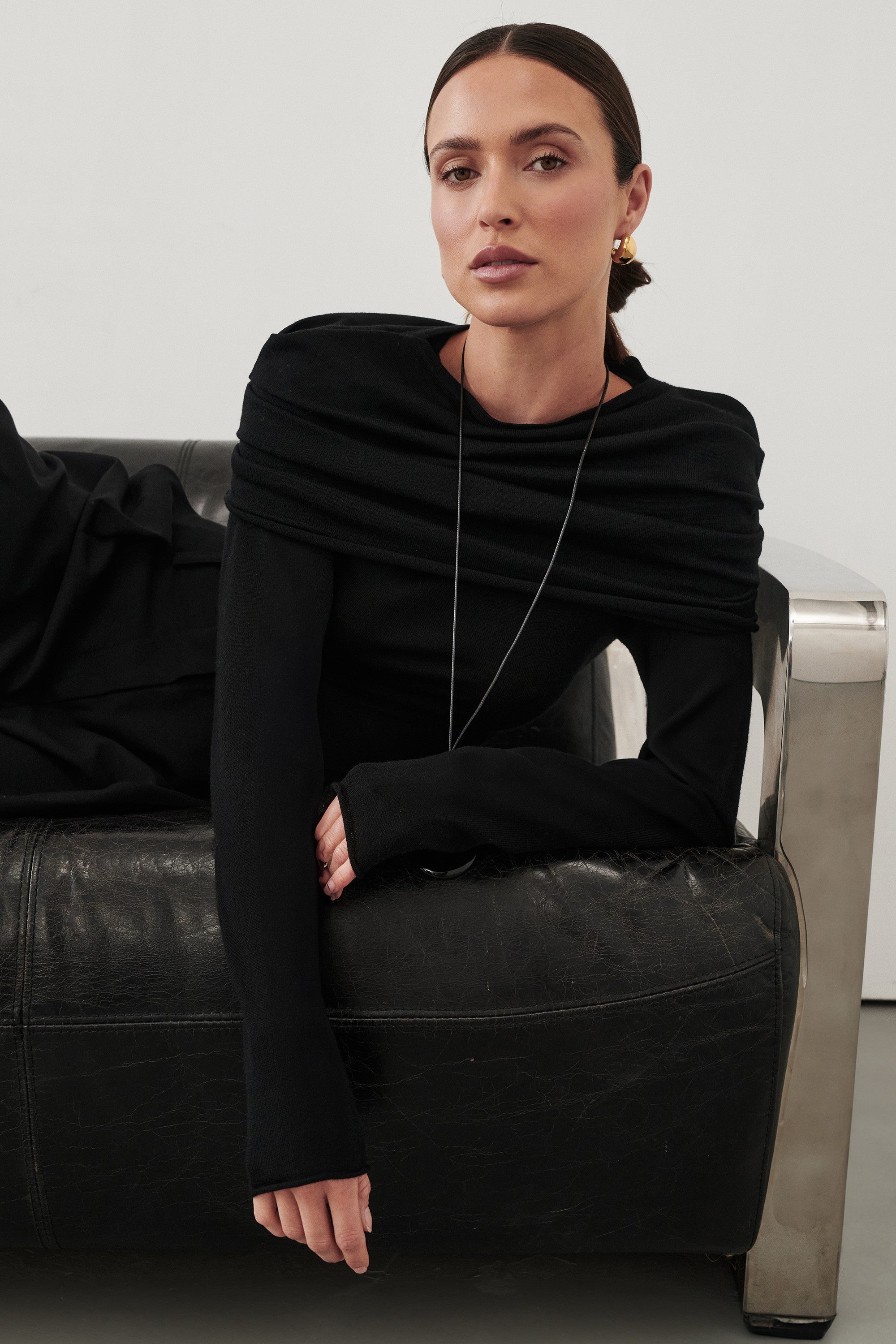 IVY BLACK MERINO LONG SLEEVE TOP