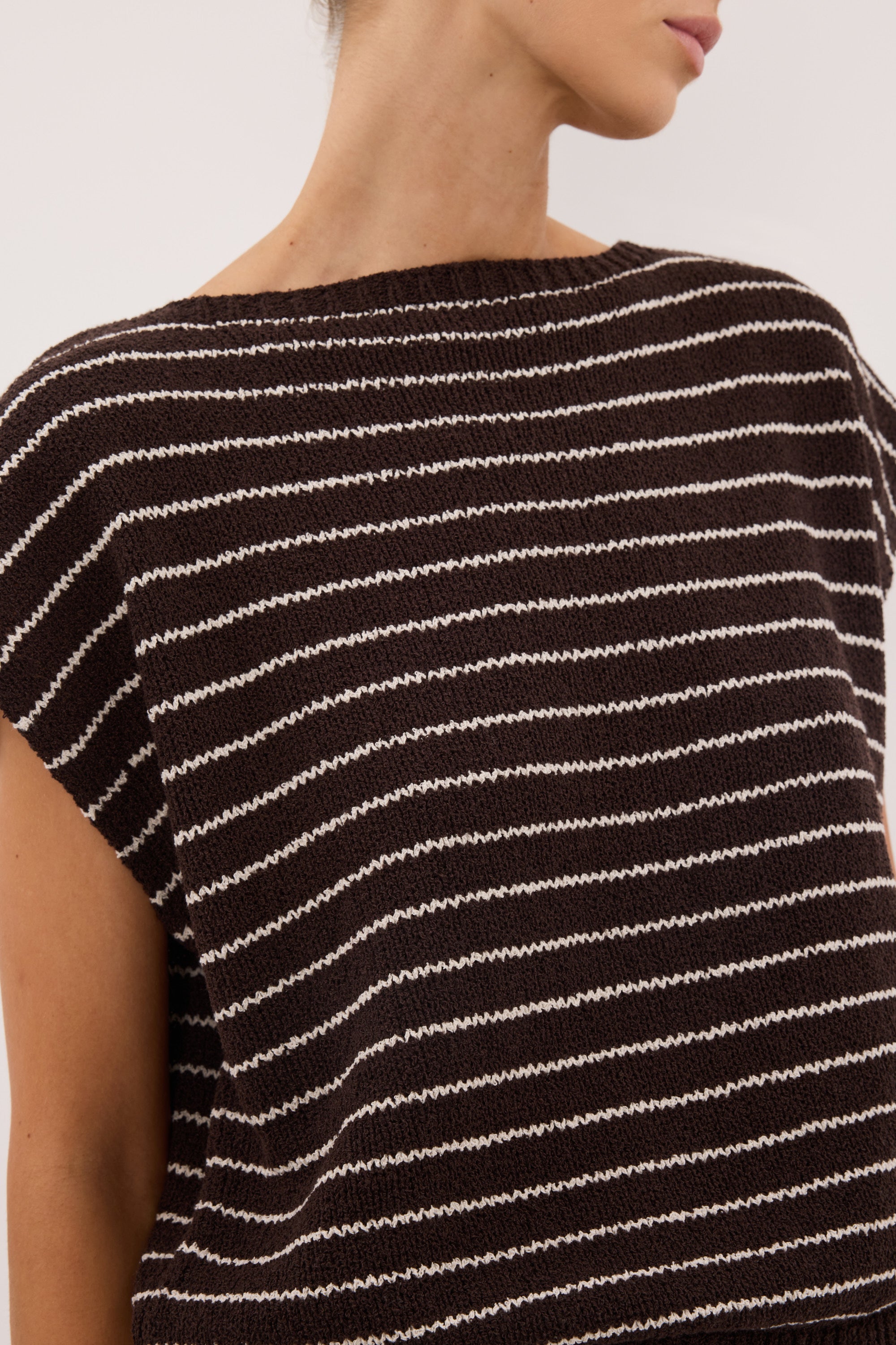 ASPEN CHOC STRIPE KNIT TOP