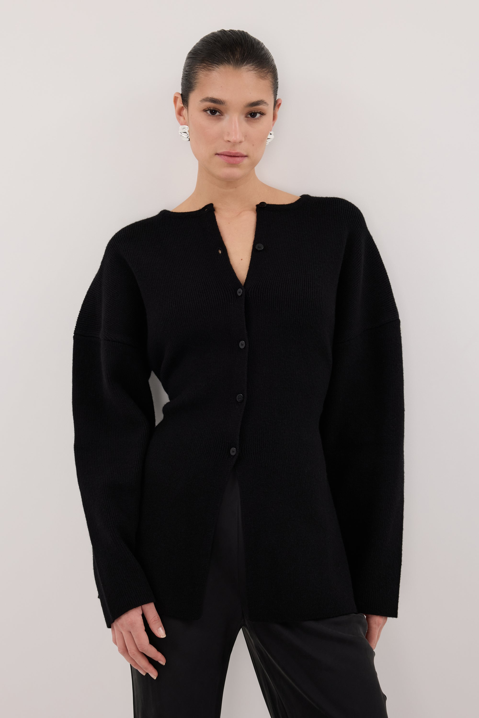 【BLACK】Damaged knit cardigan DISCOVERED DAMAGE COTTON KNIT CARDIGAN - Black | Garmentory