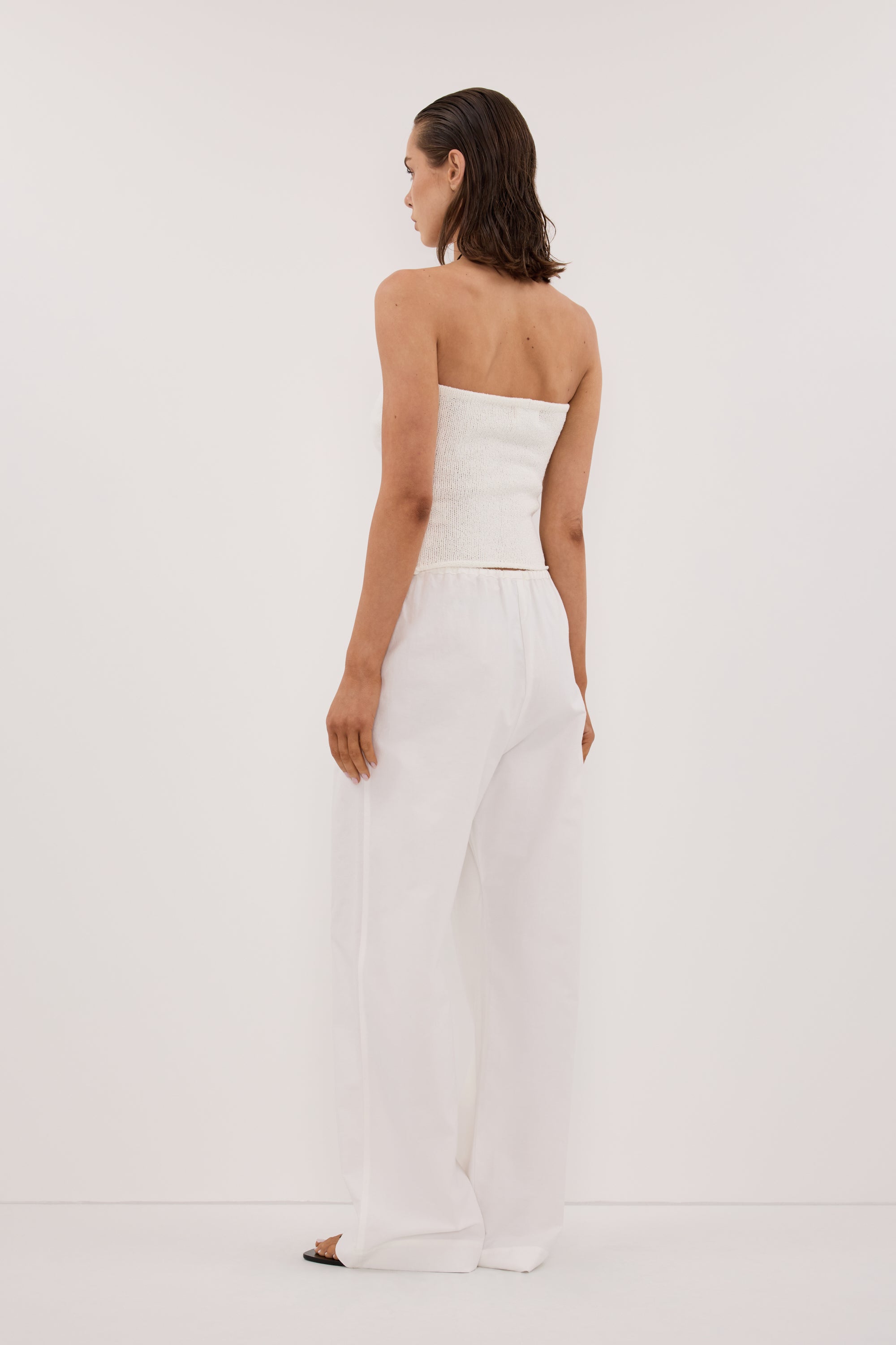 KARA OFF WHITE STRAPLESS BANDEAU KNIT TOP