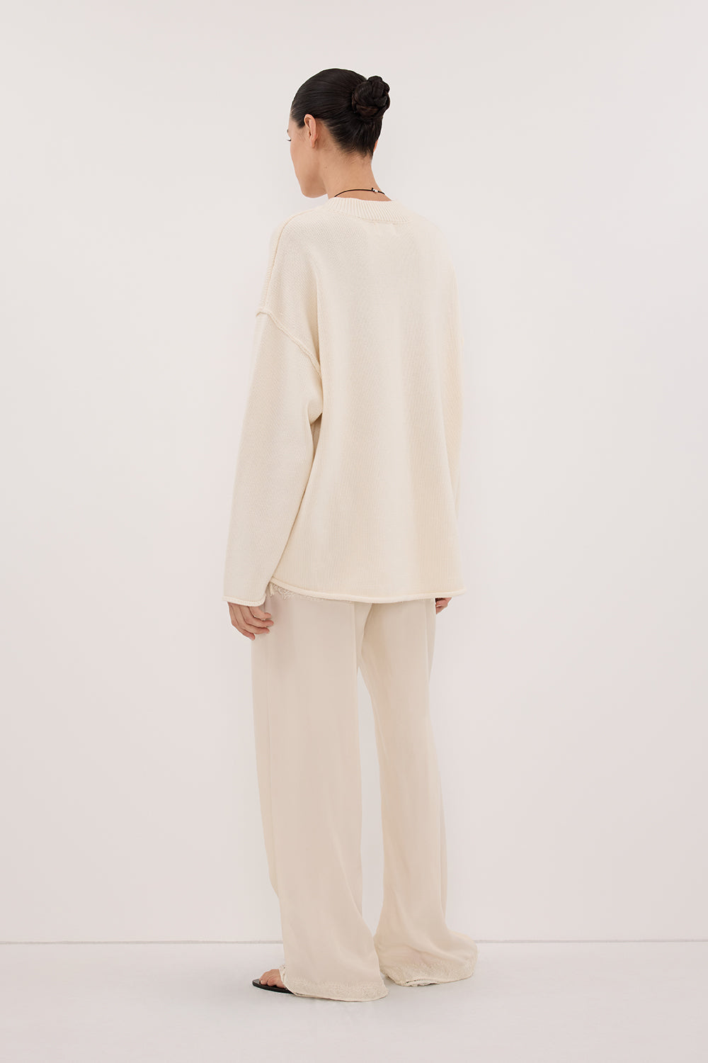 FLINT CREAM V NECK KNIT JUMPER