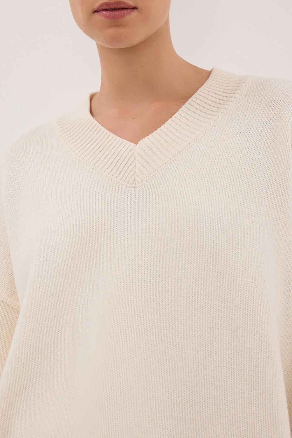 FLINT CREAM V NECK KNIT JUMPER
