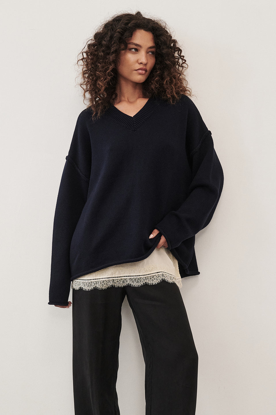 FLINT INK V NECK KNIT JUMPER