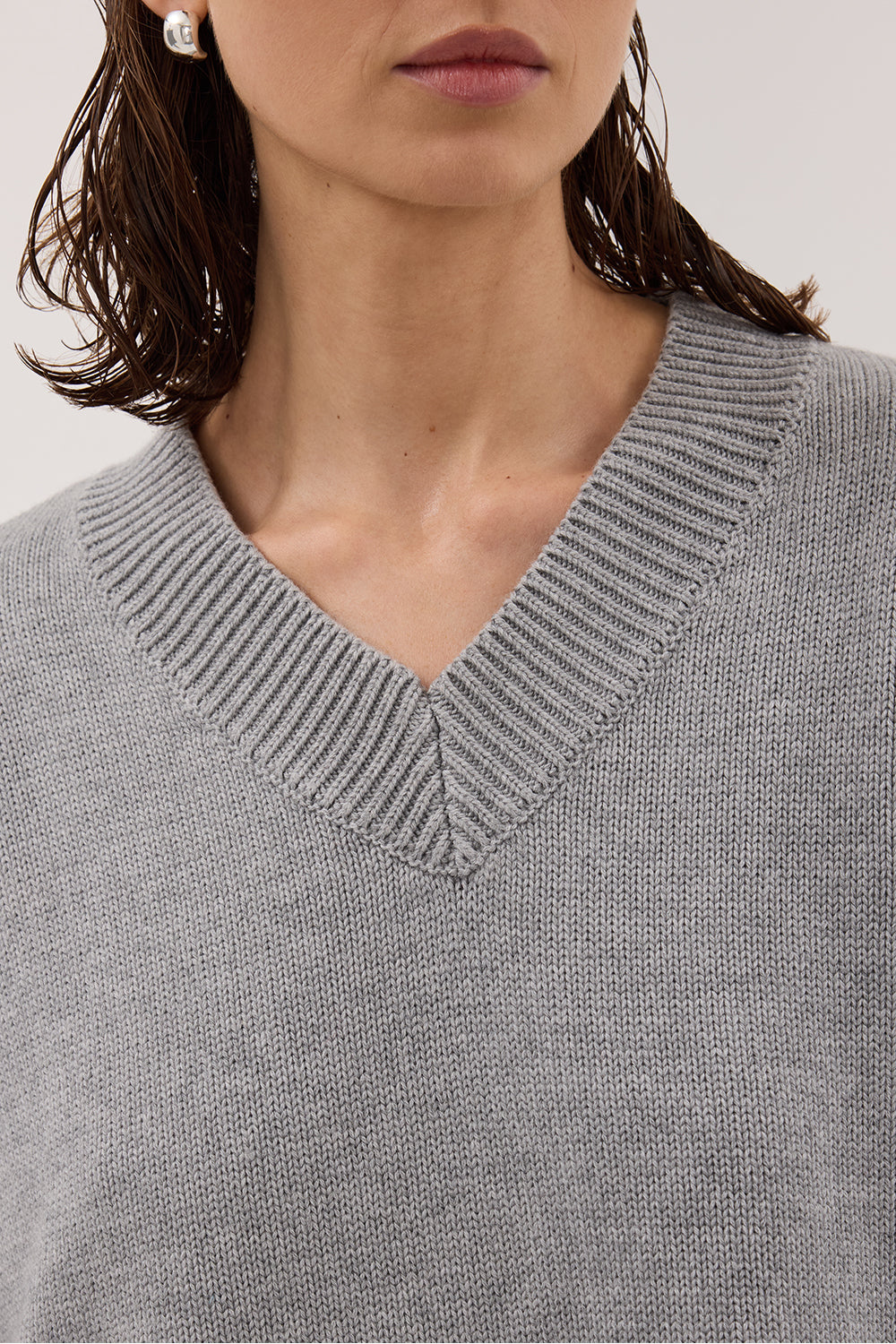 FLINT SILVER V NECK KNIT JUMPER