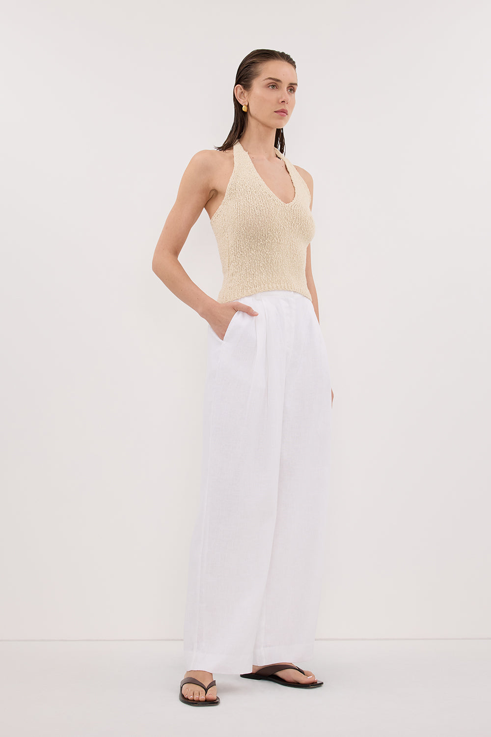 DINA NATURAL SLEEVELESS HALTER KNIT TOP