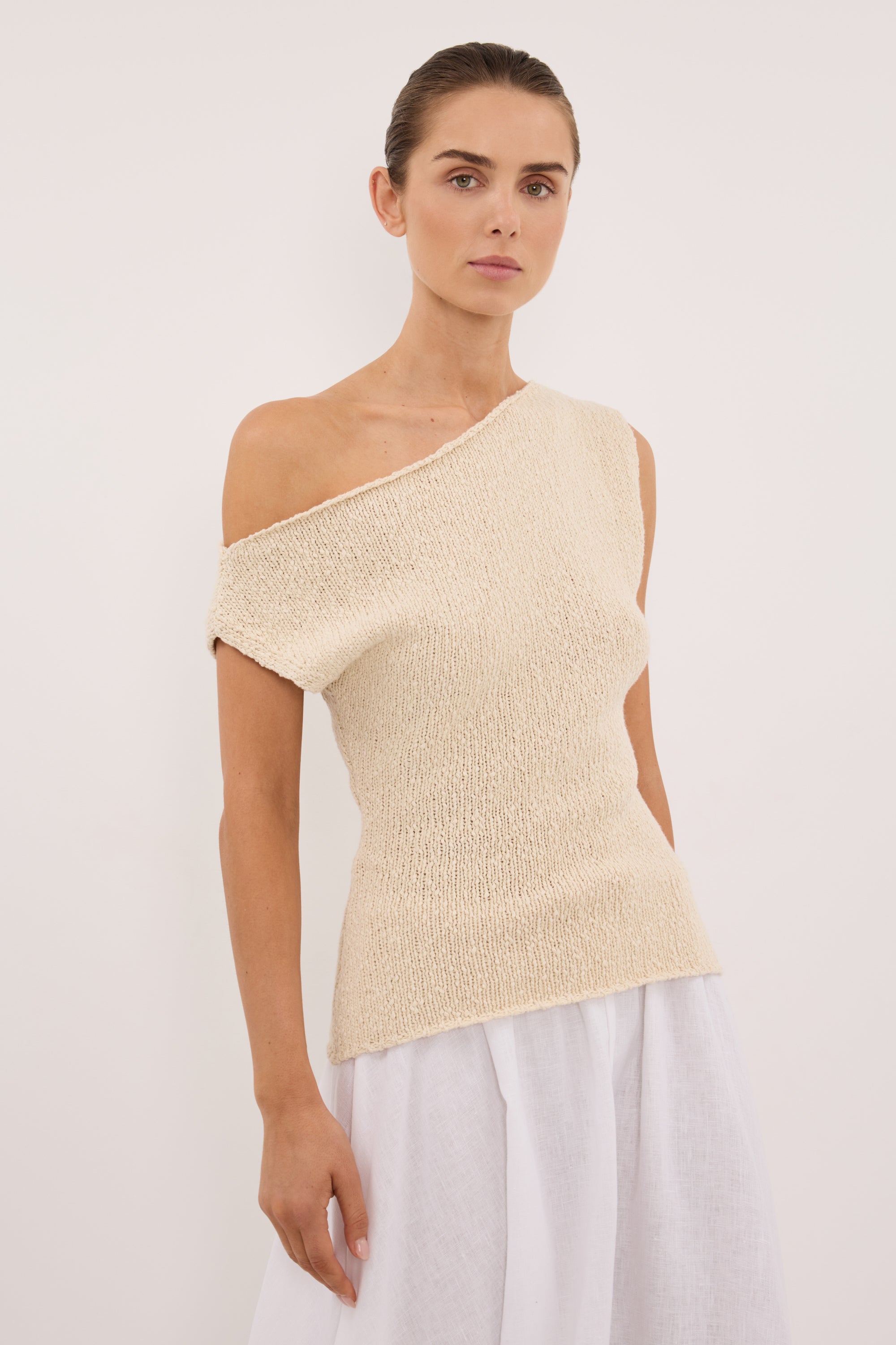 DINA NATURAL COTTON ASYM KNIT TOP