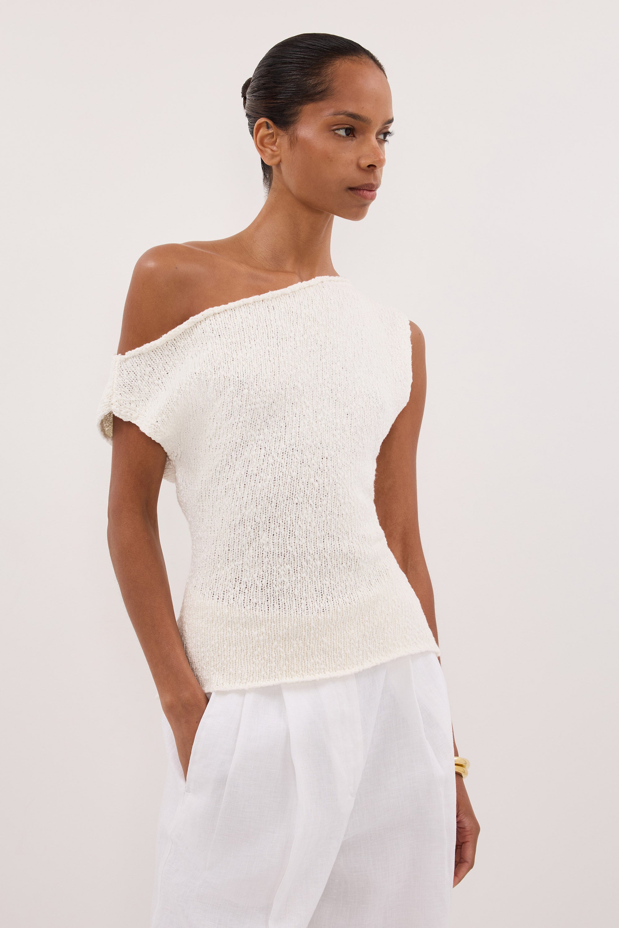 DINA OFF WHITE COTTON ASYM KNIT TOP
