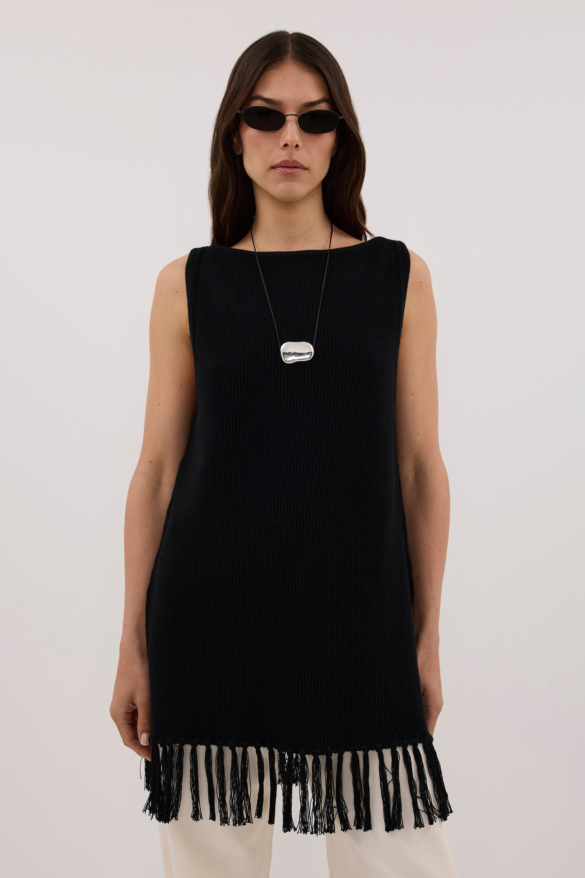 BENETTE BLACK FRINGE TUNIC TOP
