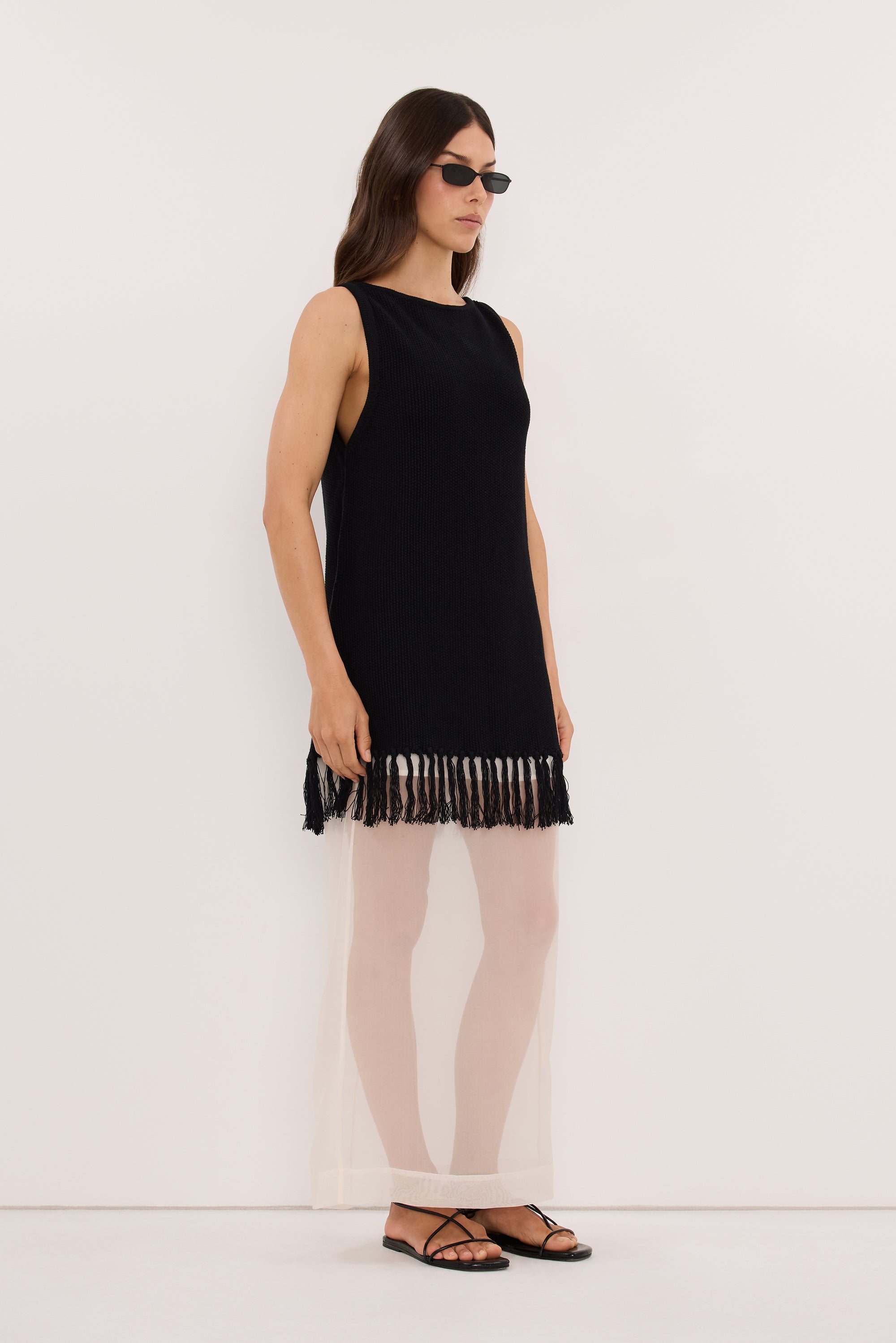 BENETTE BLACK FRINGE TUNIC TOP