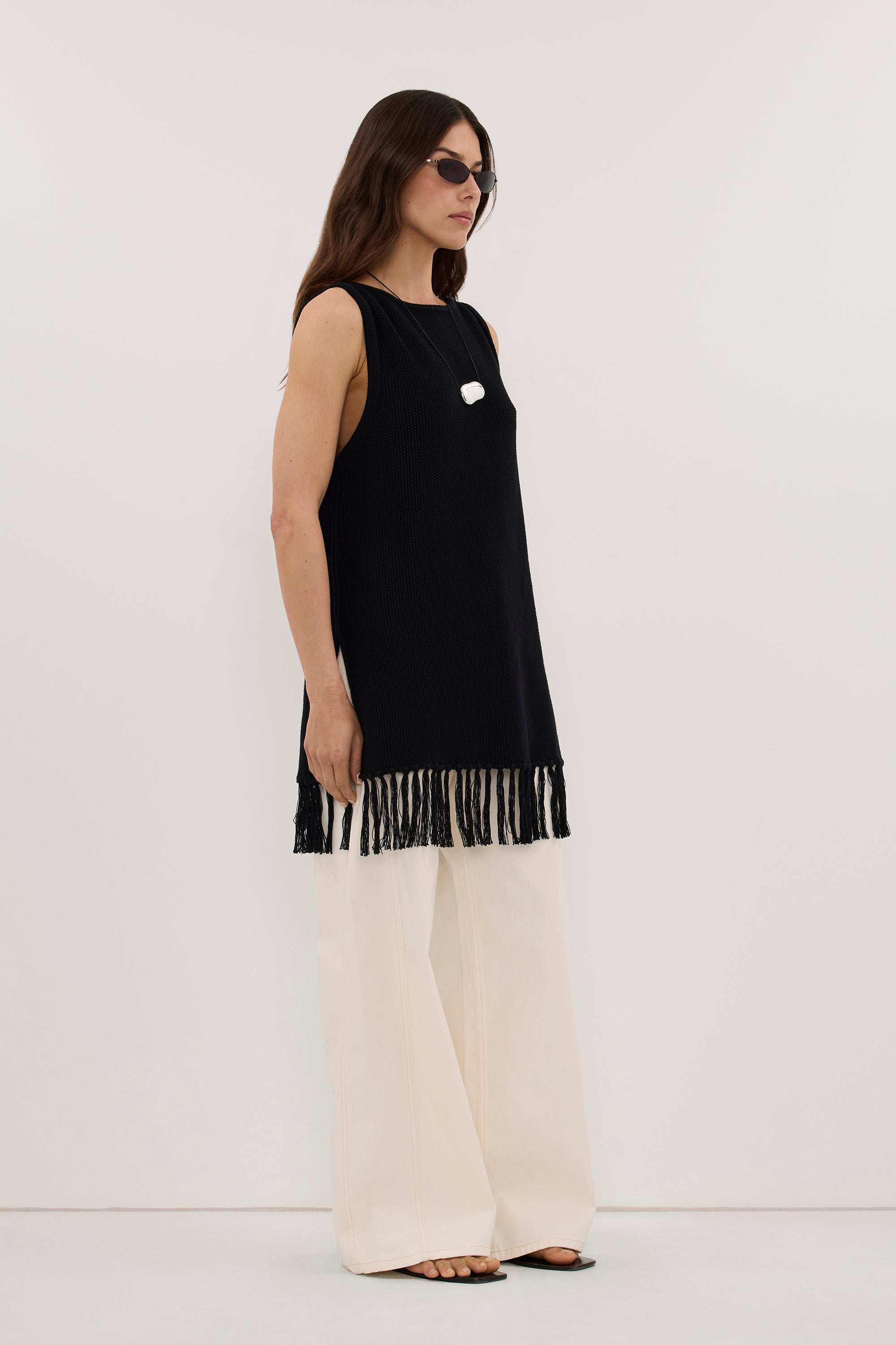 BENETTE BLACK FRINGE TUNIC TOP