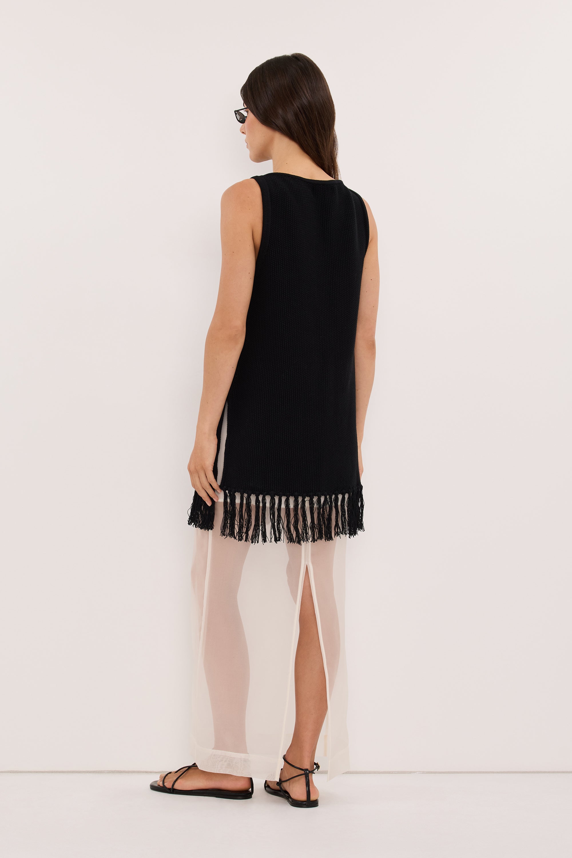 BENETTE BLACK FRINGE TUNIC TOP