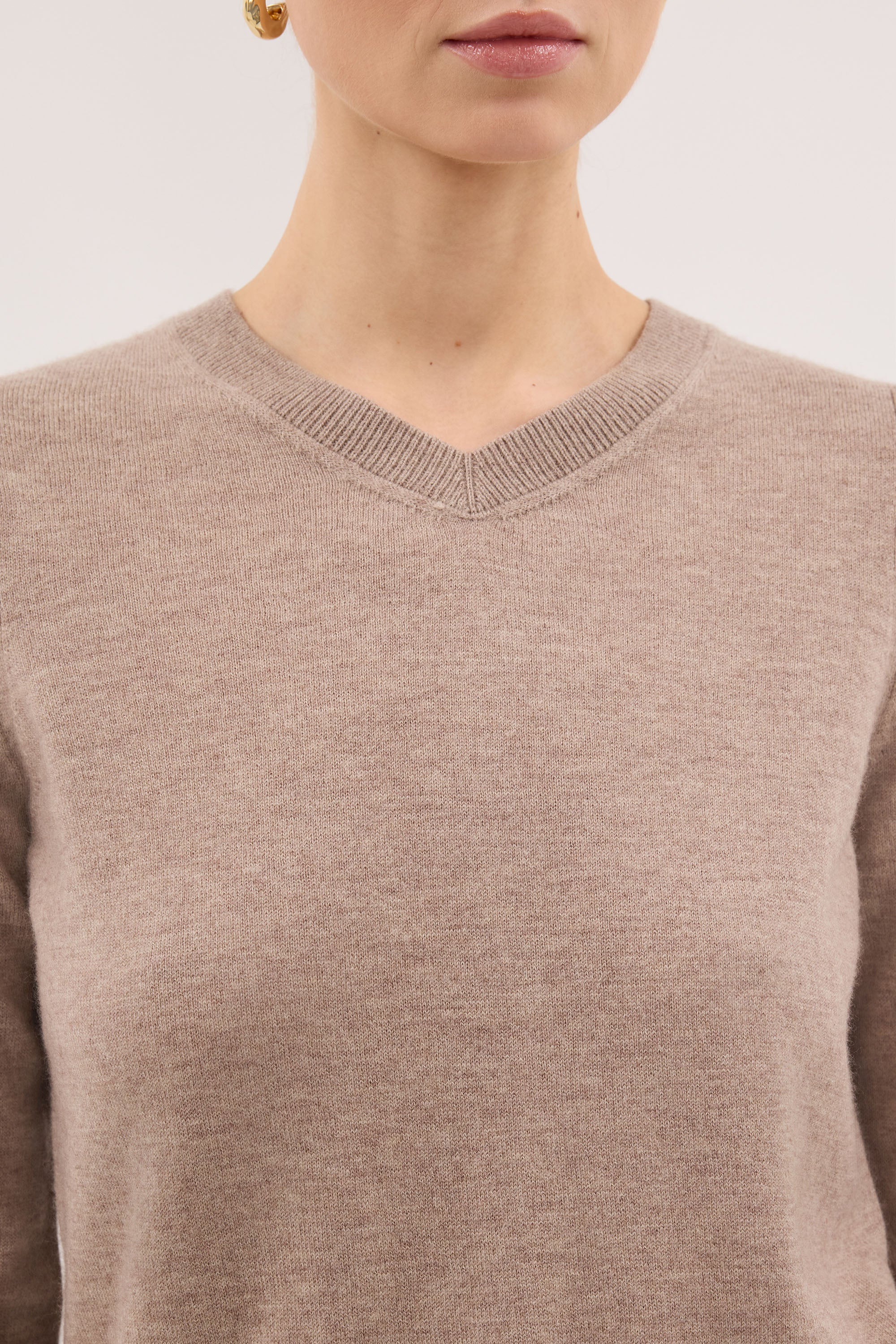 LIVIA OAT MARLE KNIT V NECK JUMPER