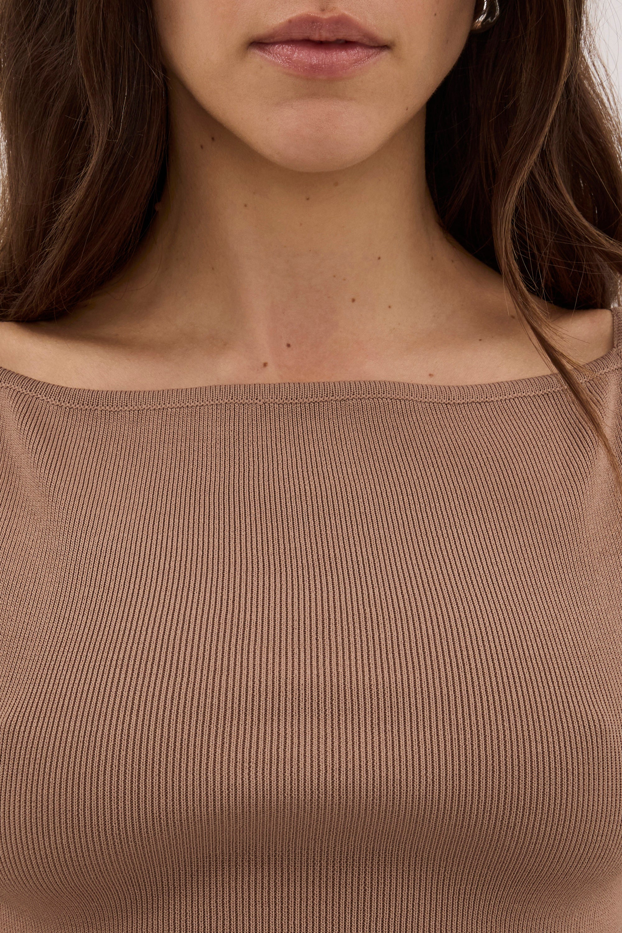 VIREYA CAMEL BOAT NECK KNIT TOP