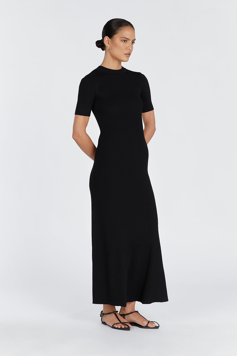 DONNA BLACK SLEEVED MIDI DRESS | Dissh