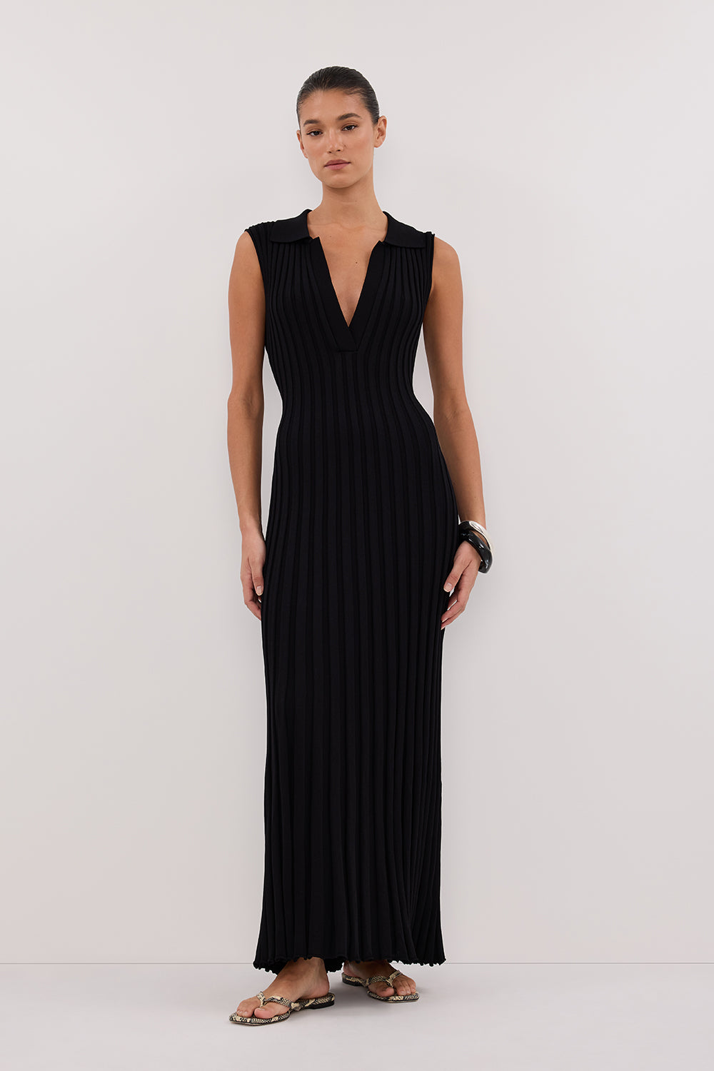 HAL BLACK SLEEVELESS MIDI DRESS – DISSH