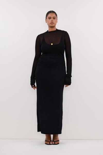 Amanda wearing HAZEL BLACK LONG SLEEVE KNIT MIDI DRESS