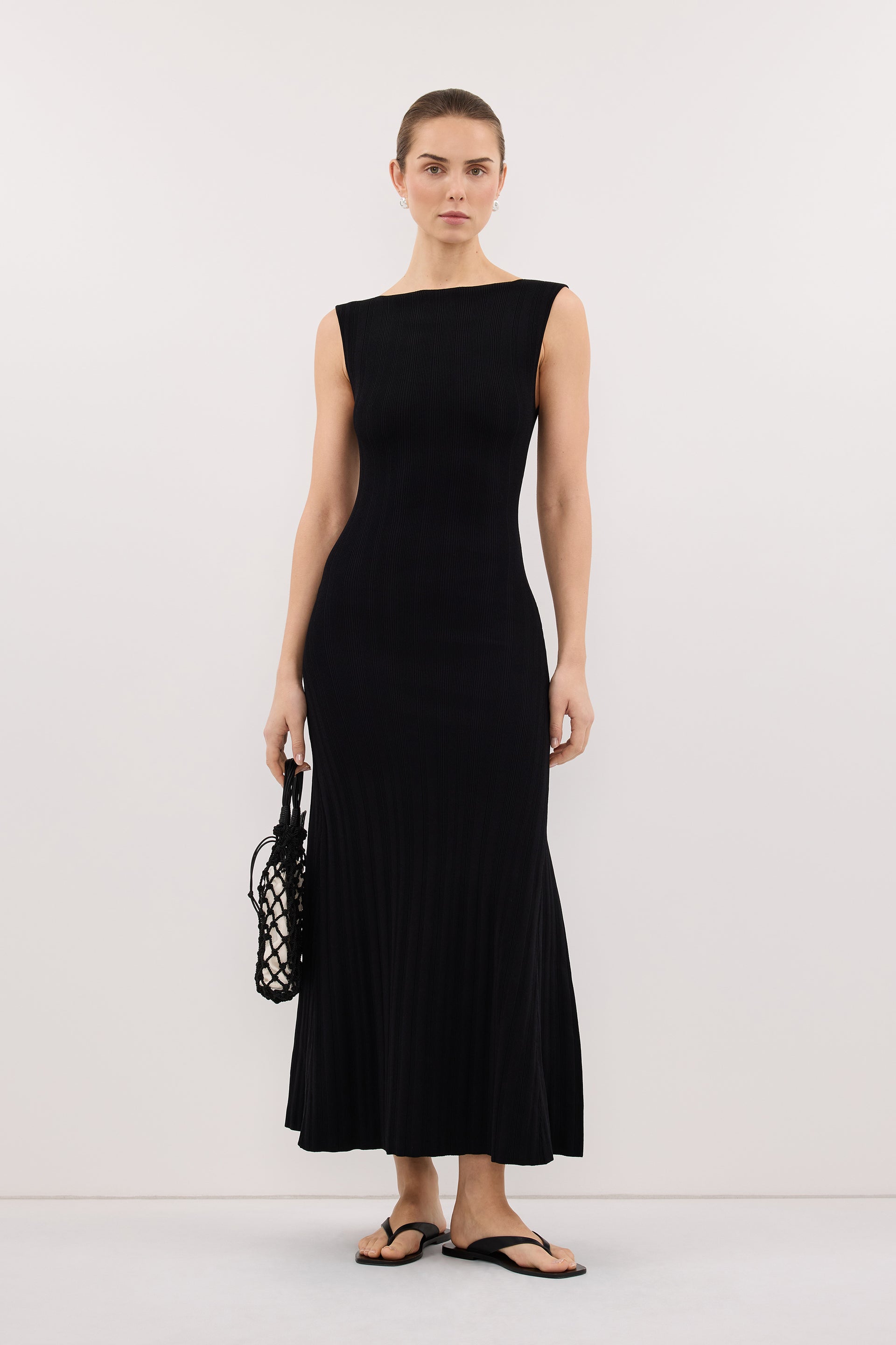 dissh maxi dress Dove Sleeveless Ribbed Knit in Black By The Dos and Don'ts Sleeveless ruched maxi dress Size:M (54) 4.2.26