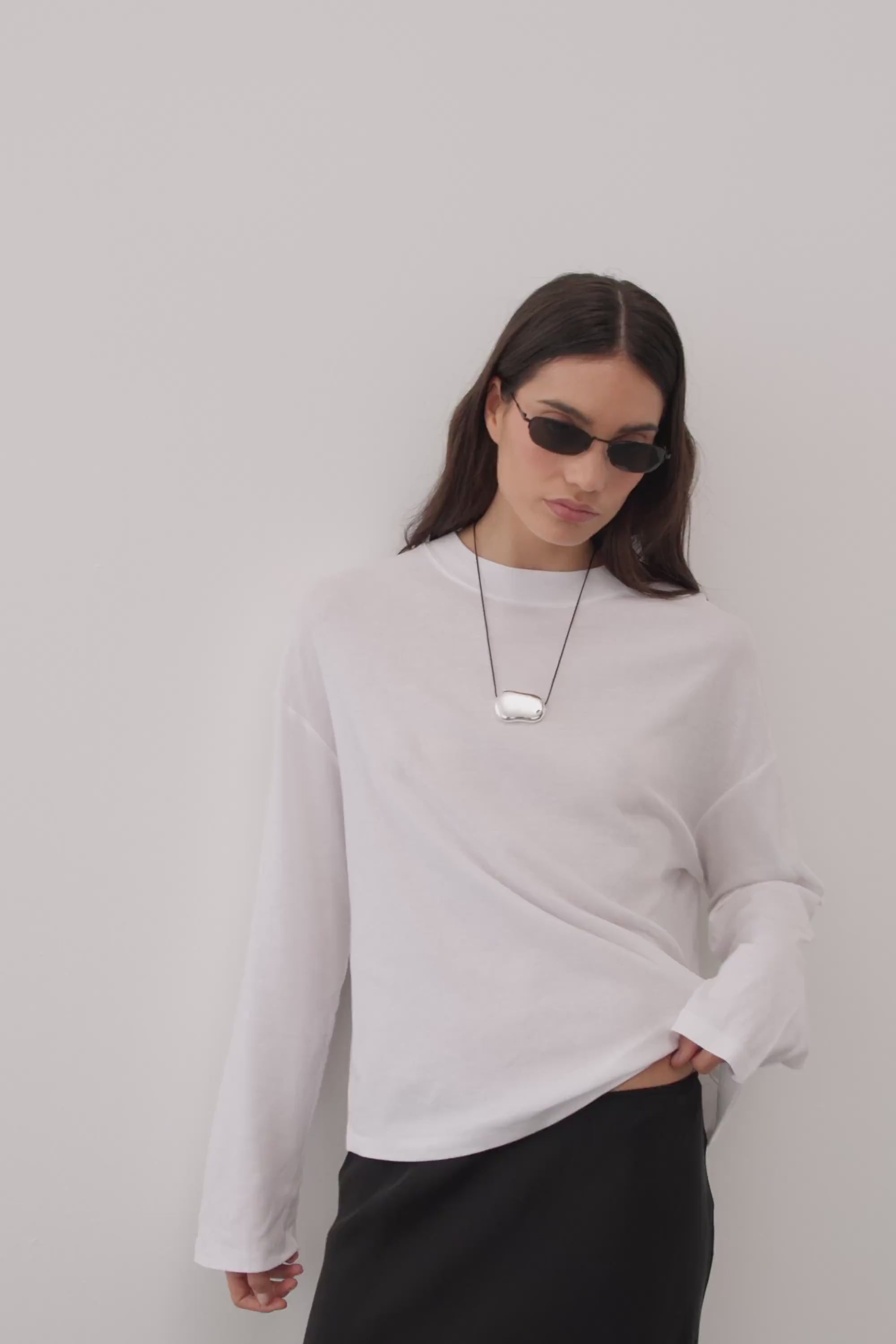 SLOANE WHITE SLEEVED CREW NECK KNIT – DISSH