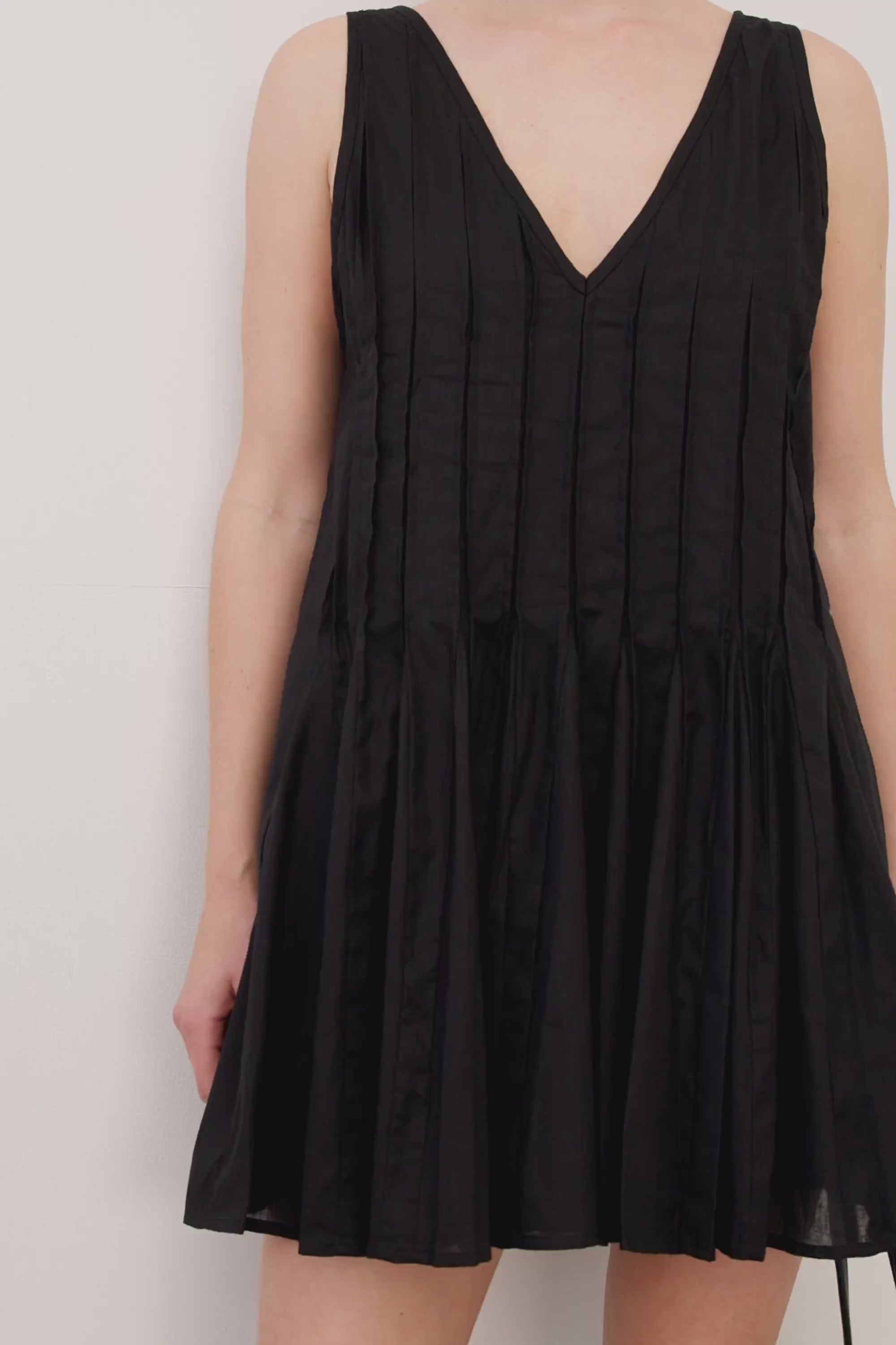 PIXIE BLACK LINEN MINI GODET DRESS – DISSH
