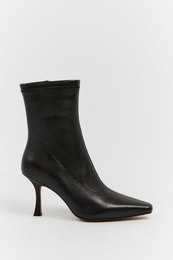 ALIAS MAE CARMEN BLACK LEATHER BOOT | Dissh