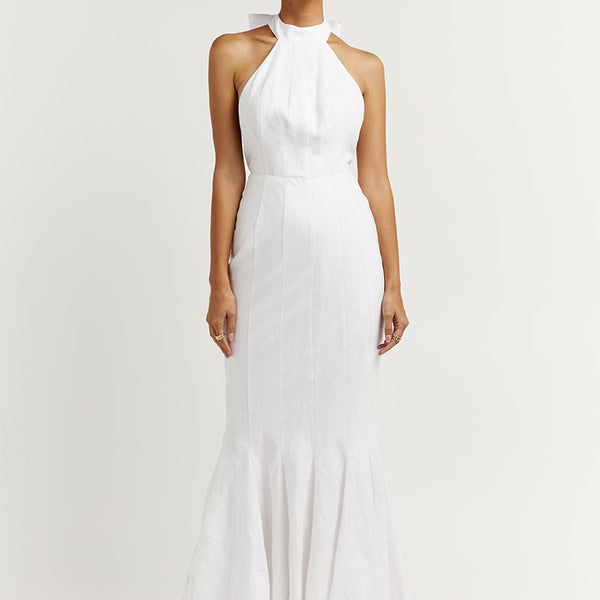 DISSH - Aisle White Linen Set on Designer Wardrobe