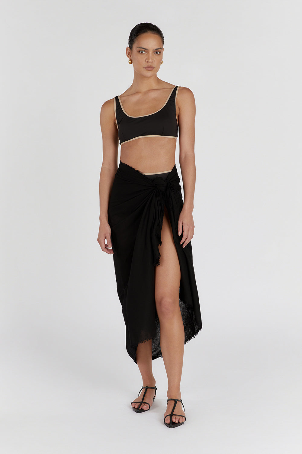 BAILEY BLACK CONTRAST SCOOP TOP