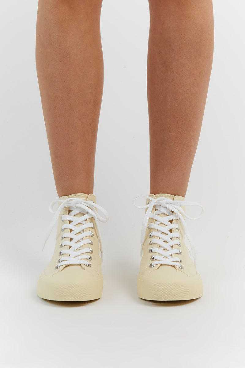 Veja wata shop trainers white